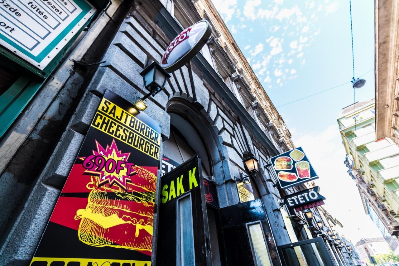 Апартаменты Stylish At Ruin Pub District *